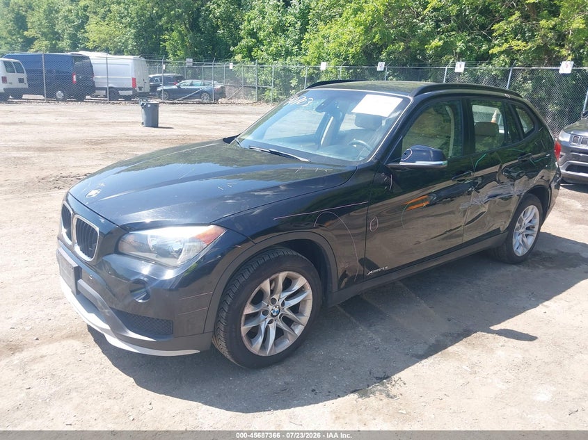 2015 BMW X1 auction photo 2