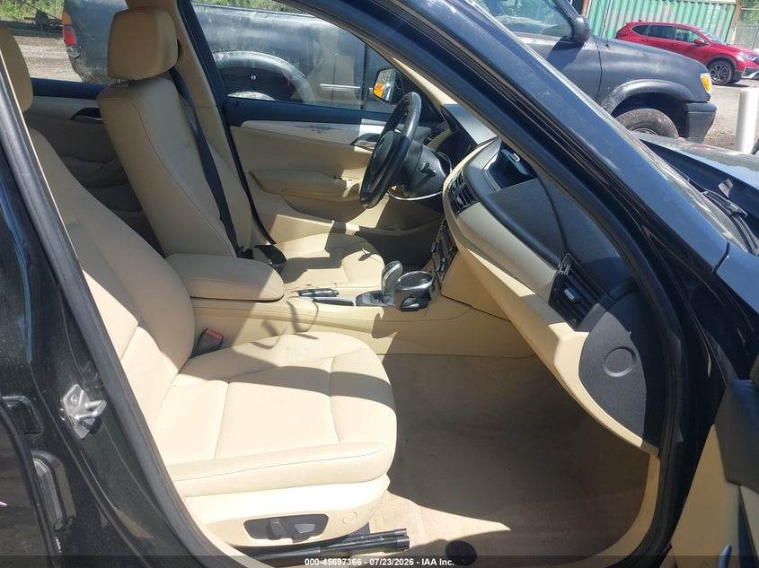 2015 BMW X1 auction photo 5