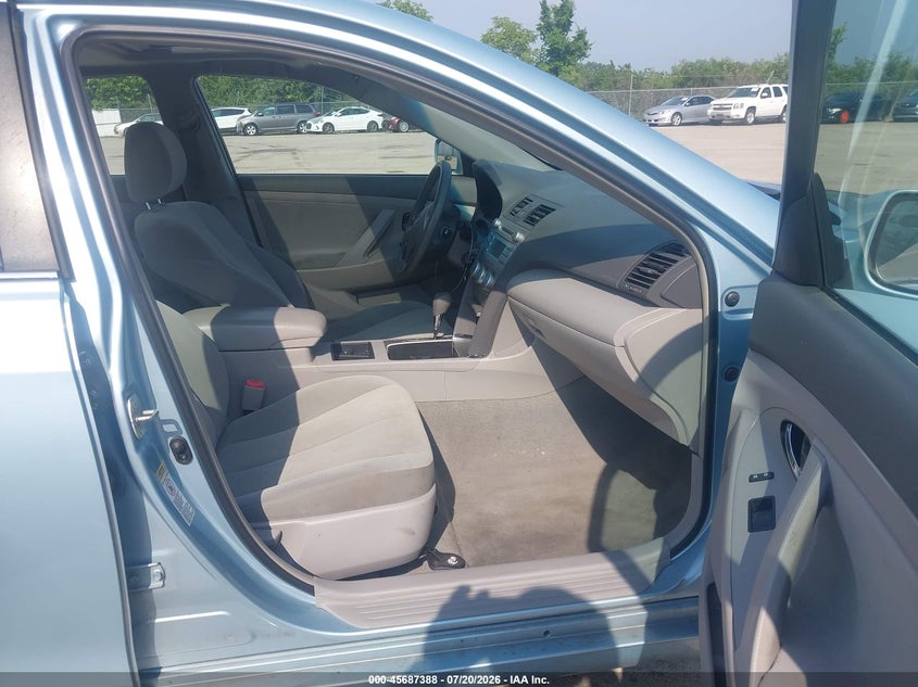 2009 TOYOTA CAMRY auction photo 5