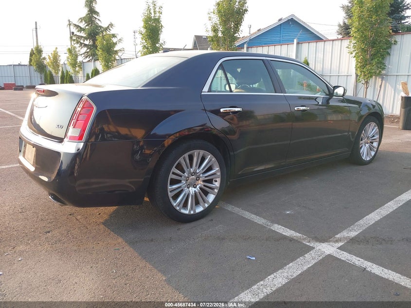 2011 CHRYSLER 300 auction photo 4