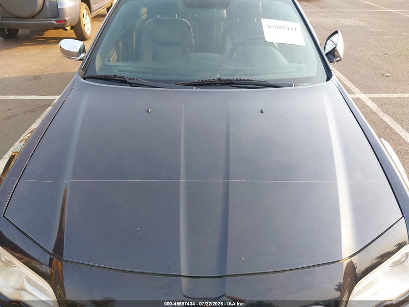 2011 CHRYSLER 300 auction photo 6