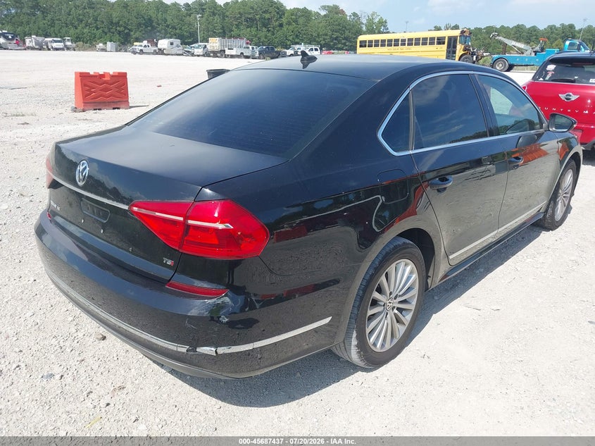 2016 VOLKSWAGEN PASSAT auction photo 4