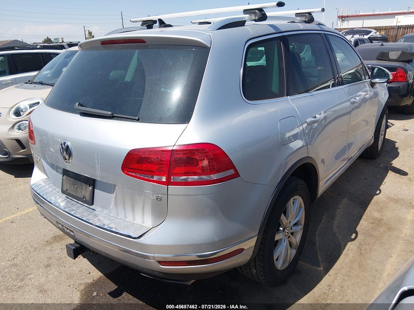 2015 VOLKSWAGEN TOUAREG auction photo 4