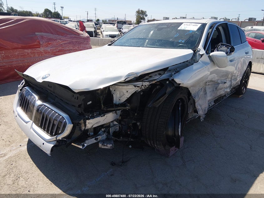 Vin: wby33fk0xrcp64100, lot: 46186095, bmw i5 edrive40 20242