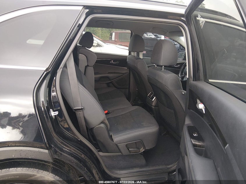 2019 KIA SORENTO auction photo 8
