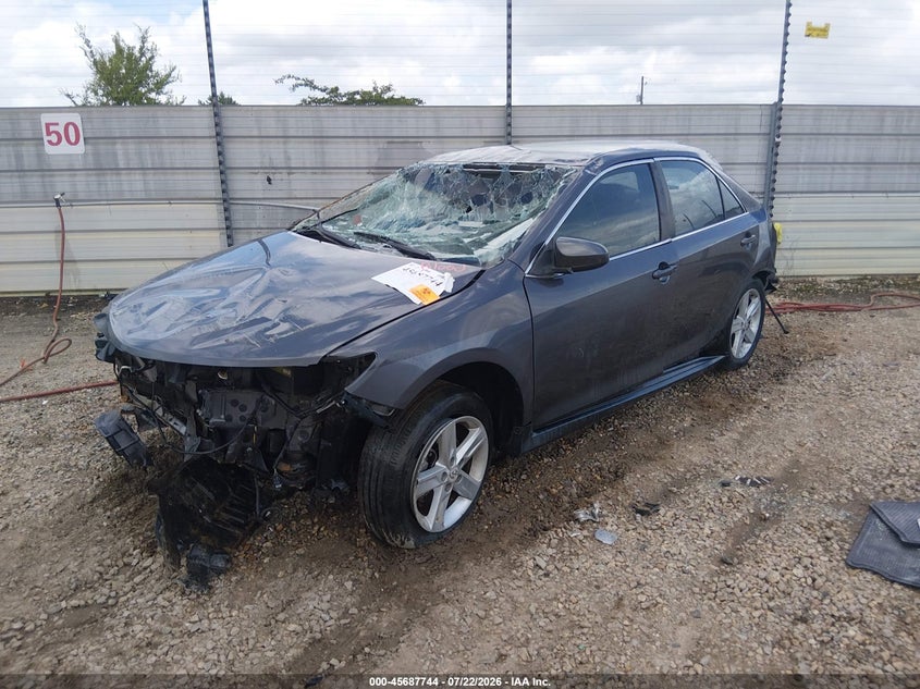 2013 Toyota Camry, По колу, IAAI, VIN 4T1BF1FK6DU689025 — фото 2