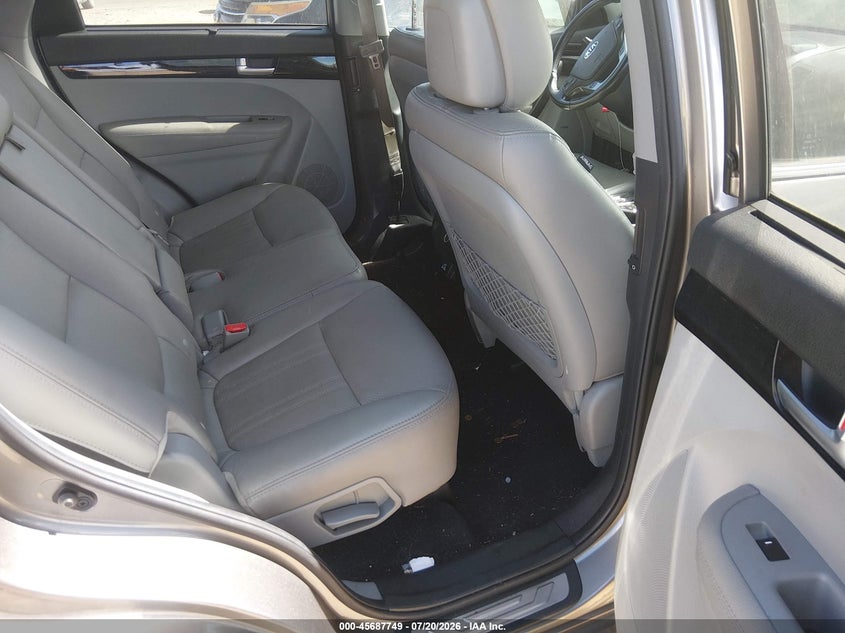 2014 KIA SORENTO auction photo 8