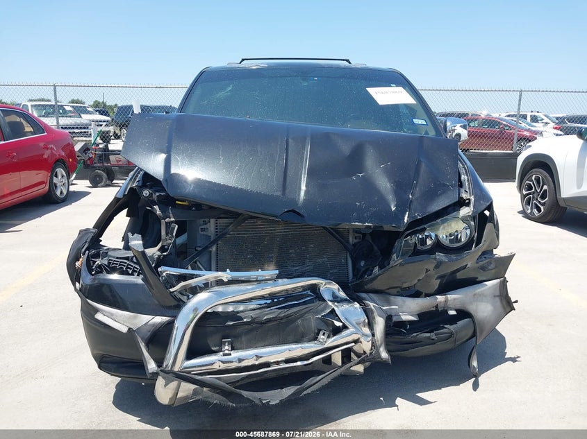 2014 Chrysler Town & Country Touring-L VIN: 2C4RC1CG3ER421687 Lot: 45687869