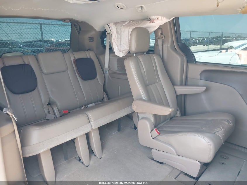 2014 Chrysler Town & Country Touring-L VIN: 2C4RC1CG3ER421687 Lot: 45687869