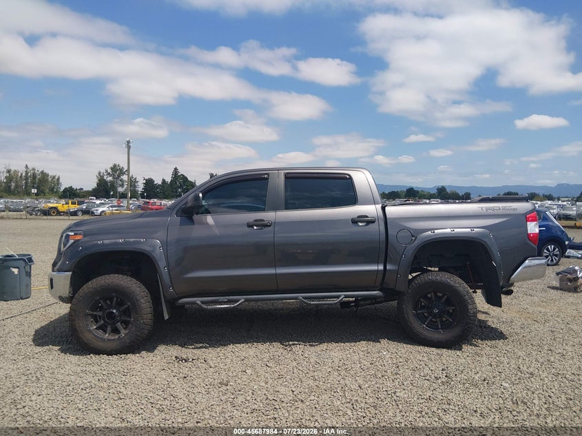 TOYOTA TUNDRA - zdjęcie 15