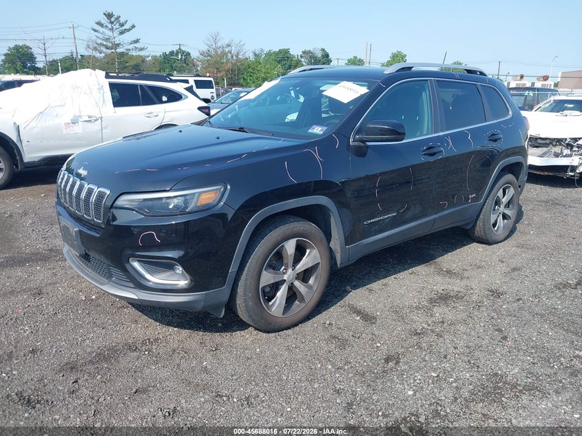 2019 Jeep Cherokee, Правый бок, IAAI, VIN 1C4PJMDX8KD418599 — фото 2