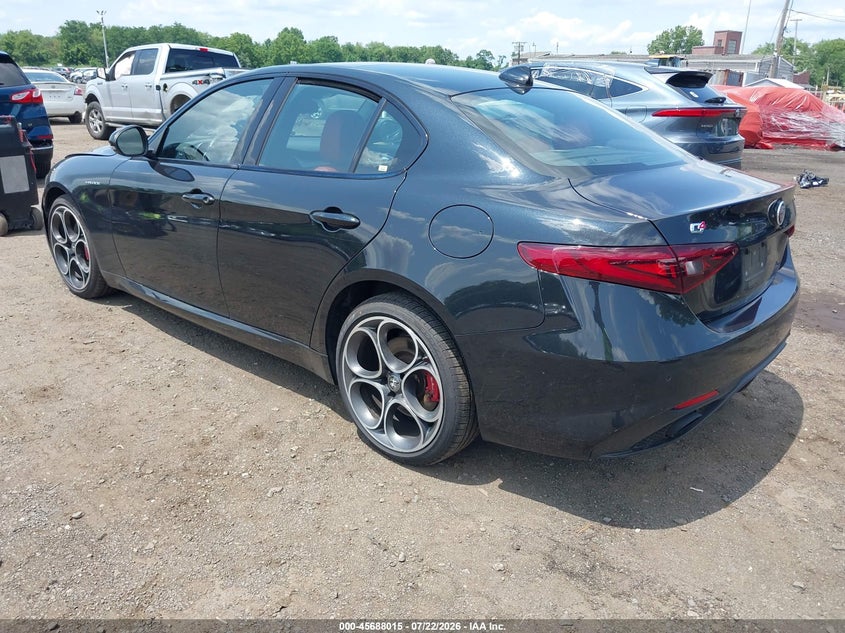 2023 ALFA ROMEO GIULIA auction photo 3
