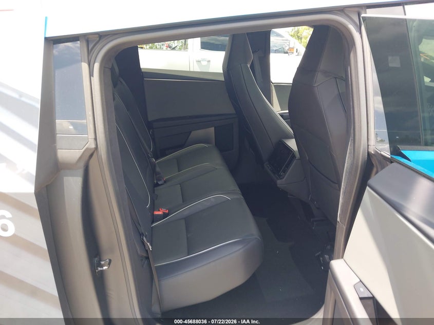2025 TESLA CYBERTRUCK auction photo 8