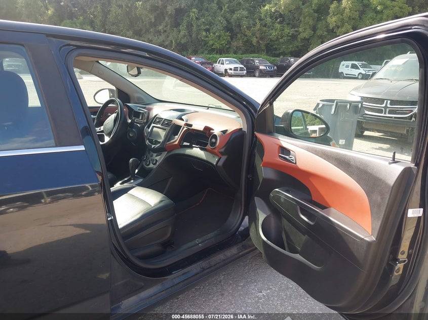 2015 CHEVROLET SONIC auction photo 5