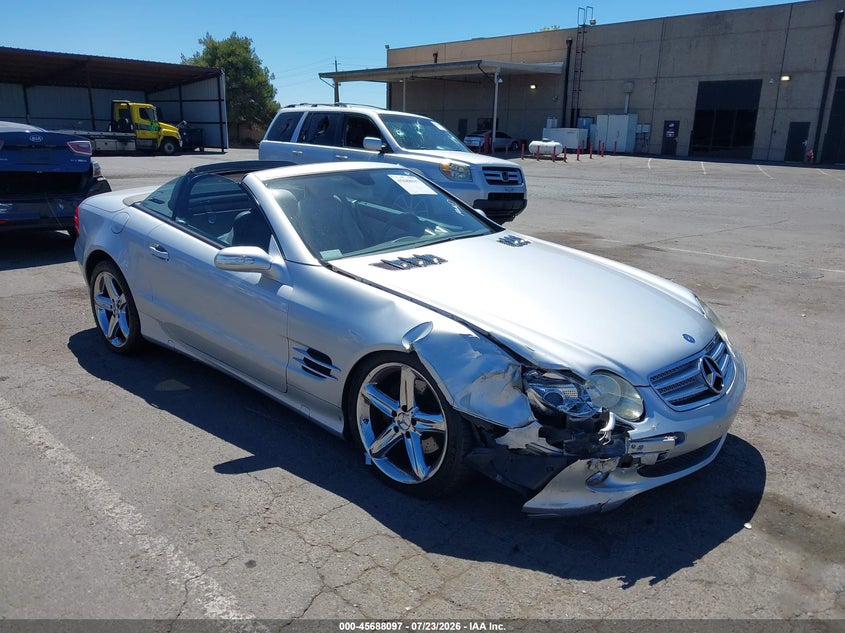 2006 MERCEDES-BENZ SL 500 — zdjęcie z aukcji