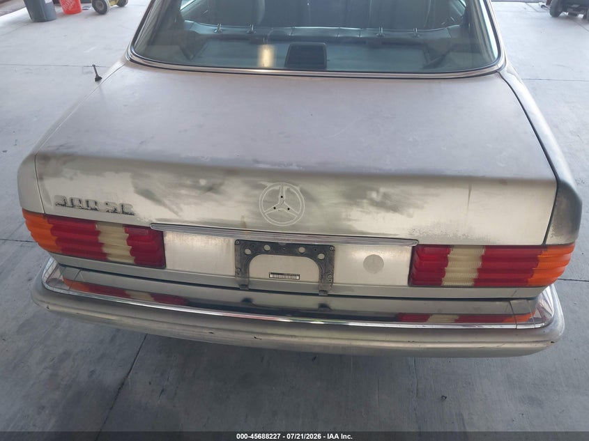 1991 MERCEDES-BENZ 300 auction photo 6