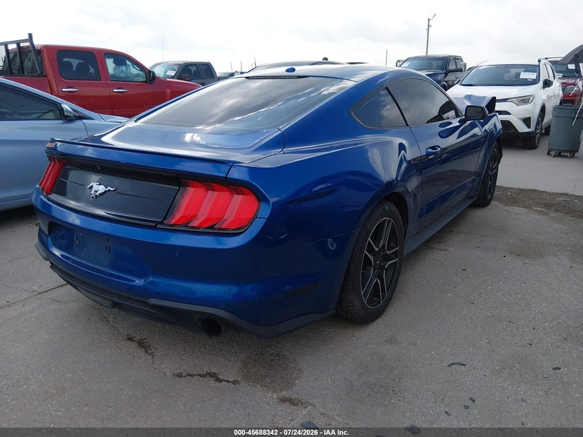 FORD MUSTANG - zdjęcie 4