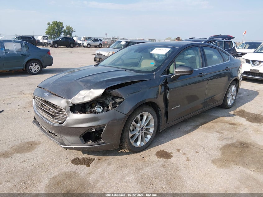 2019 Ford Fusion, Left Front, IAAI, VIN 3FA6P0LU5KR242019 — photo 2