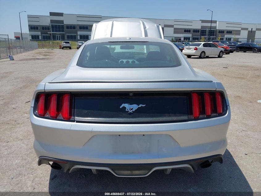 FORD MUSTANG - zdjęcie 16