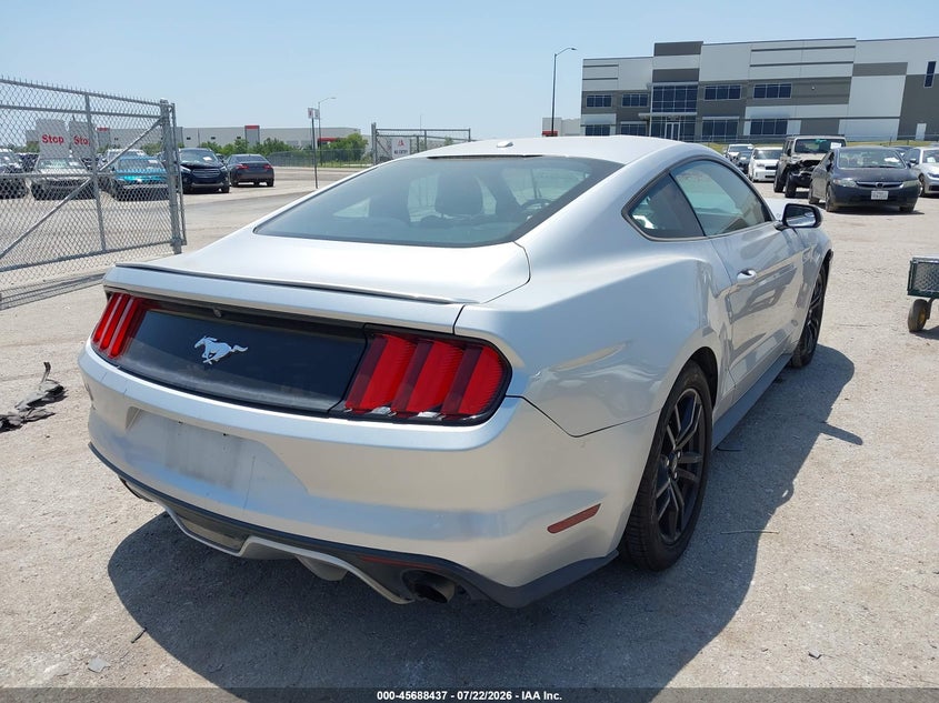 FORD MUSTANG - zdjęcie 4