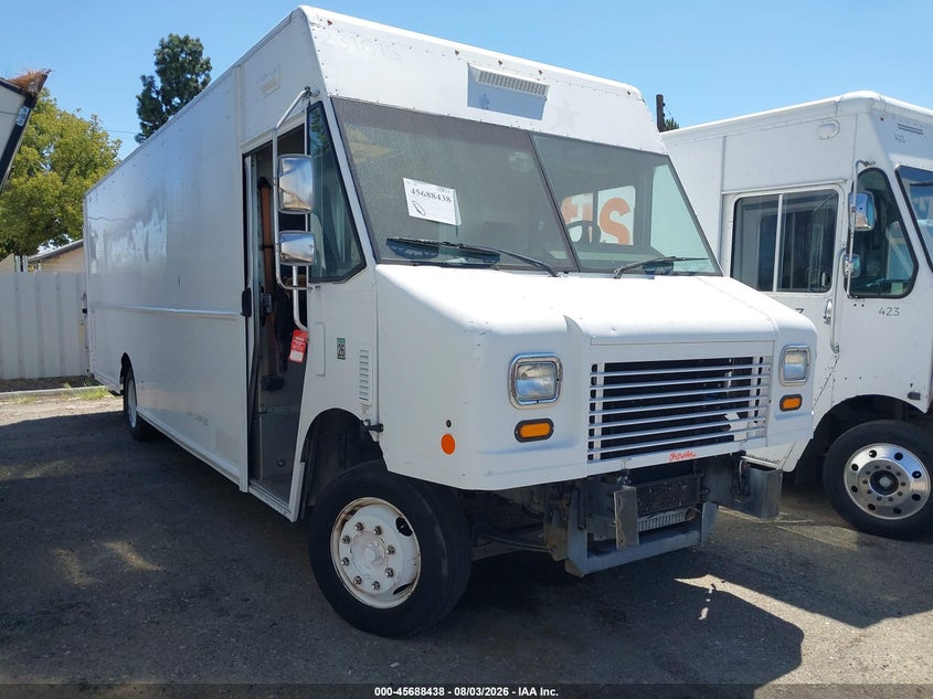 2013 FREIGHTLINER CHASSIS auction photo 1