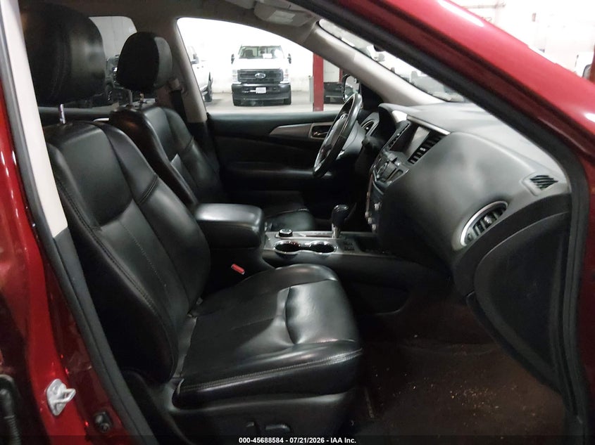 2017 NISSAN PATHFINDER auction photo 5