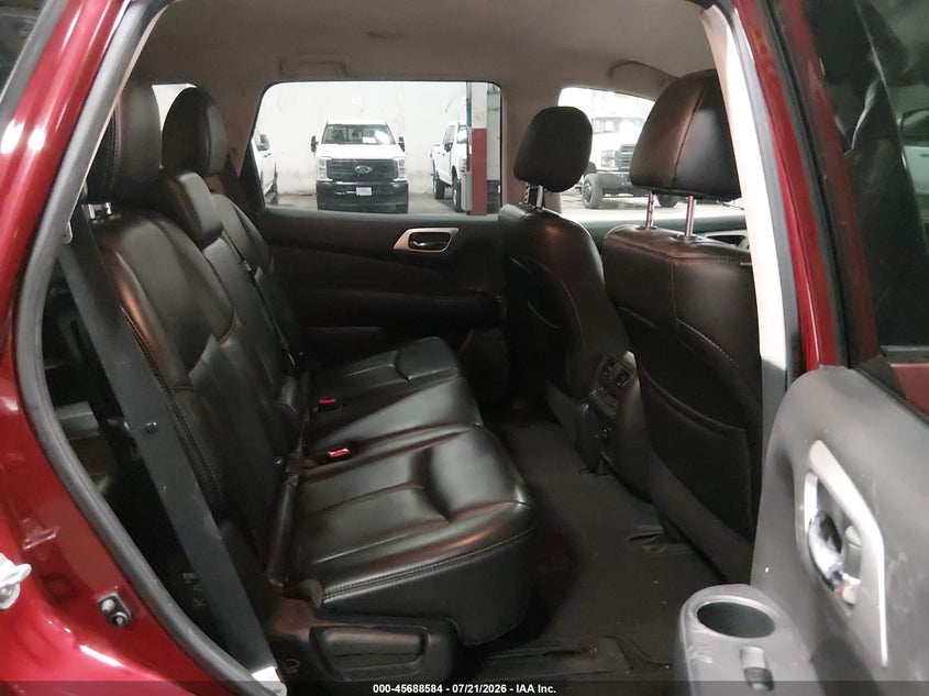 2017 NISSAN PATHFINDER auction photo 8