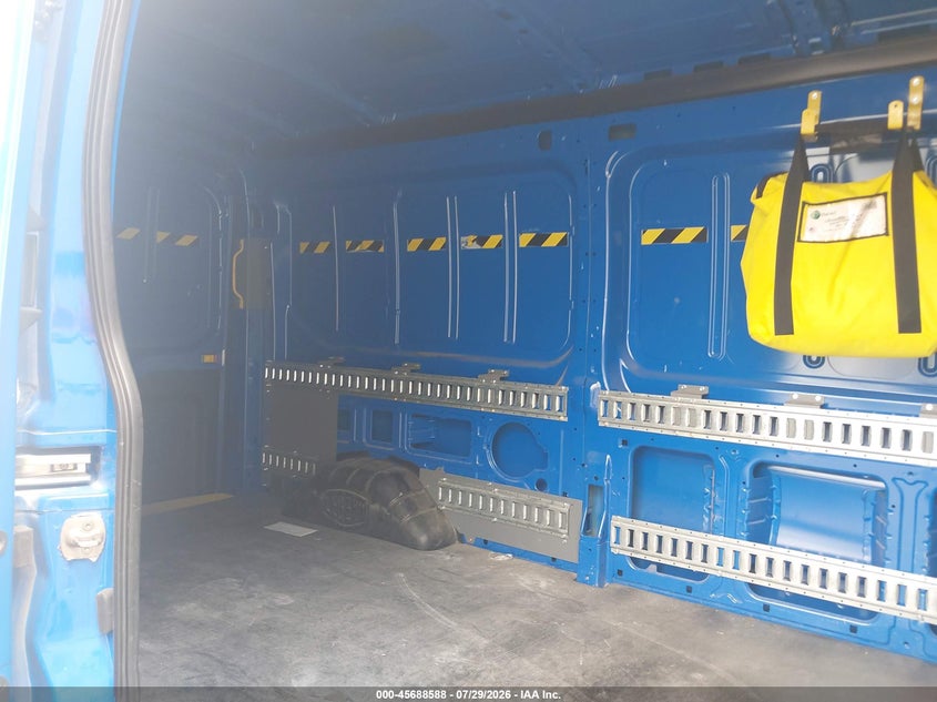 2023 FORD TRANSIT-250 · Фото 8