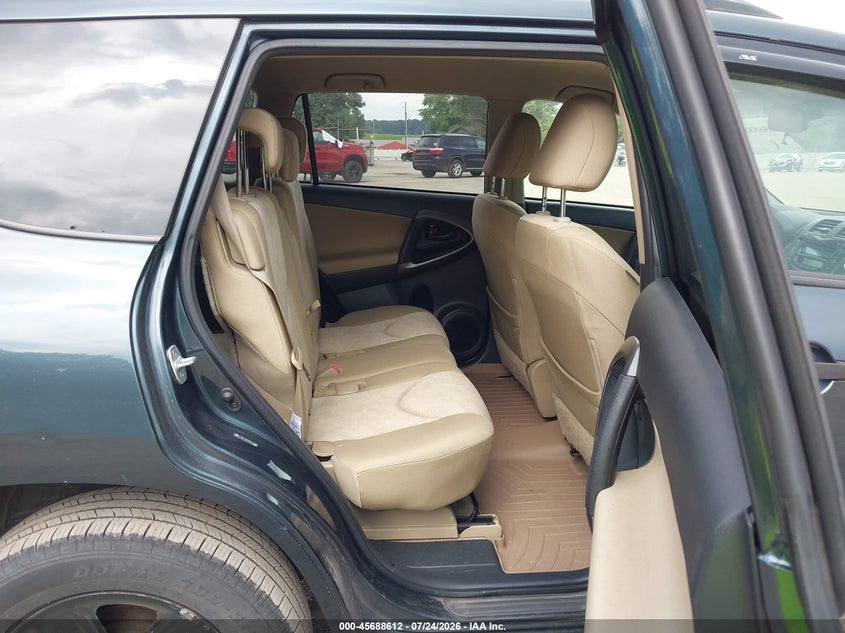 2010 TOYOTA RAV4 auction photo 8