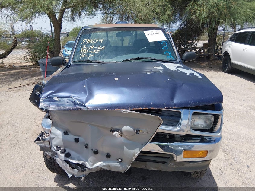 1995 Toyota Pickup 1/2 Ton Short Whlbse Dx VIN: 4TARN01P9SZ320514 Lot: 45688646