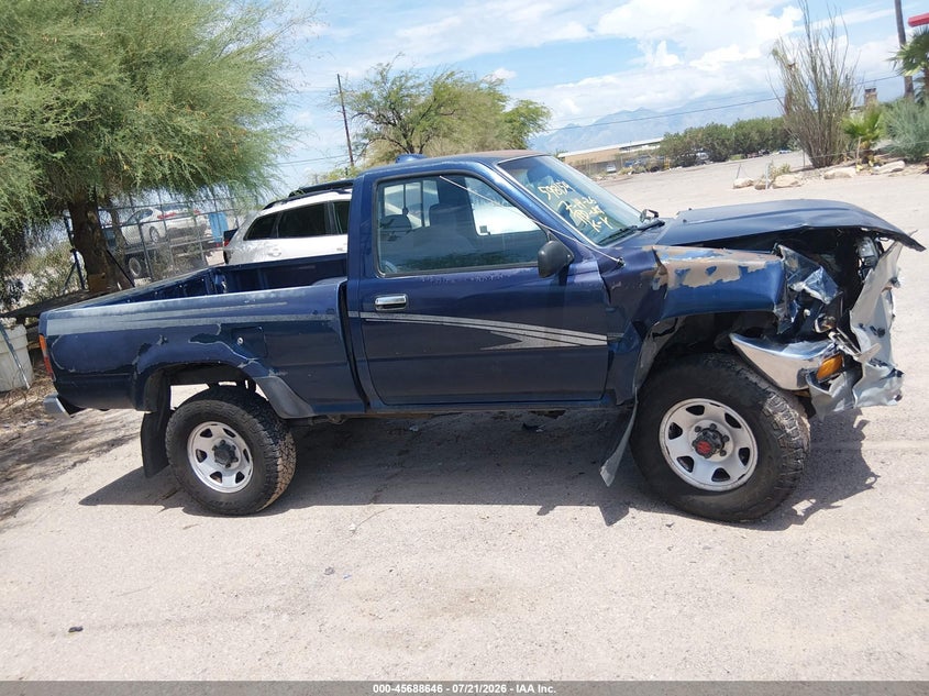 1995 Toyota Pickup 1/2 Ton Short Whlbse Dx VIN: 4TARN01P9SZ320514 Lot: 45688646