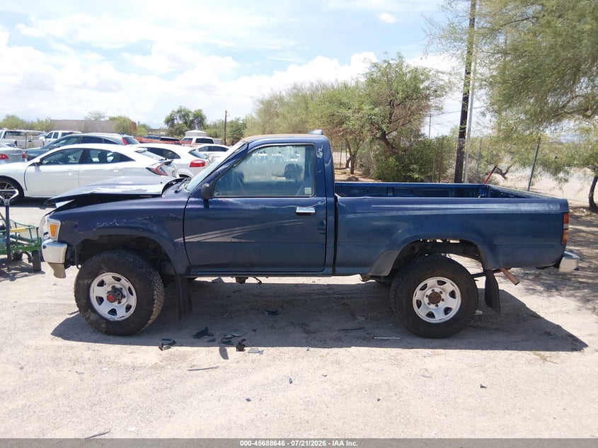1995 Toyota Pickup 1/2 Ton Short Whlbse Dx VIN: 4TARN01P9SZ320514 Lot: 45688646