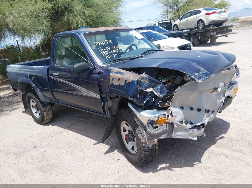 1995 TOYOTA PICKUP 1/2 TON SHORT WHLBSE DX
