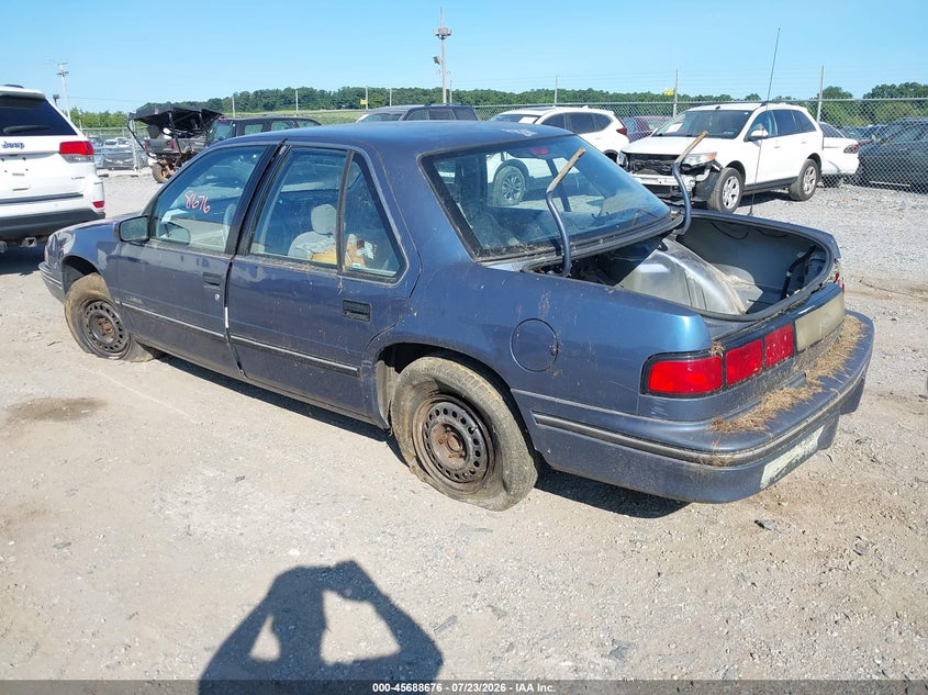 1994 CHEVROLET LUMINA auction photo 3
