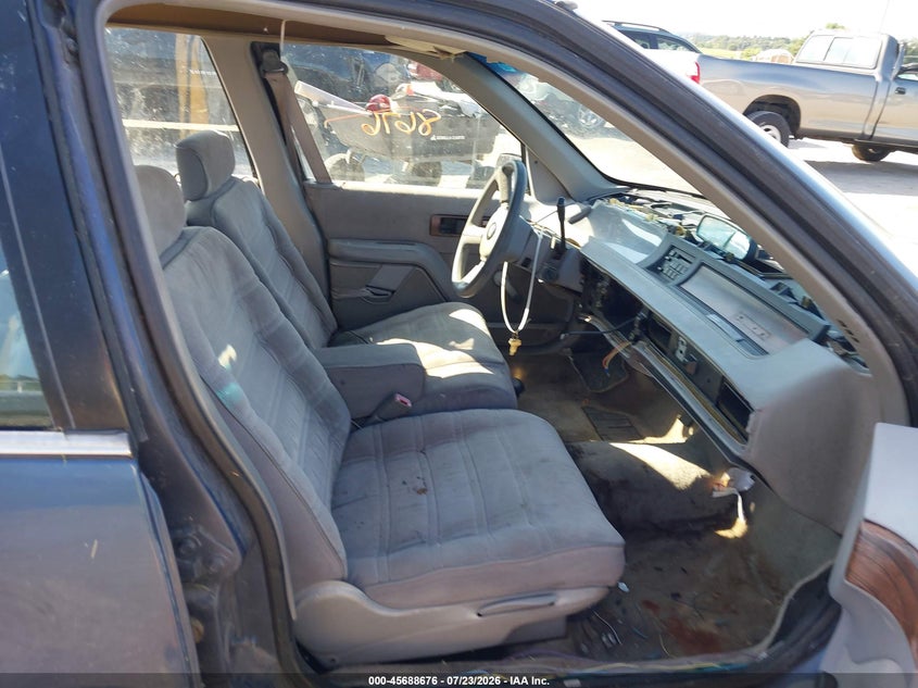 1994 CHEVROLET LUMINA auction photo 5