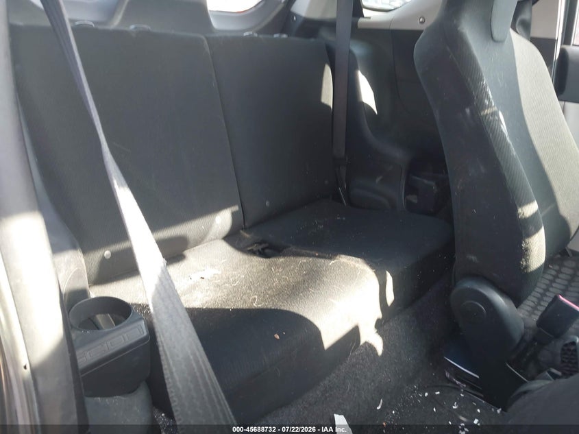 2014 SCION IQ · Photo 8
