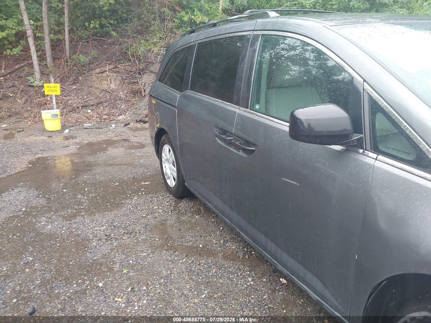 2011 HONDA ODYSSEY auction photo 6