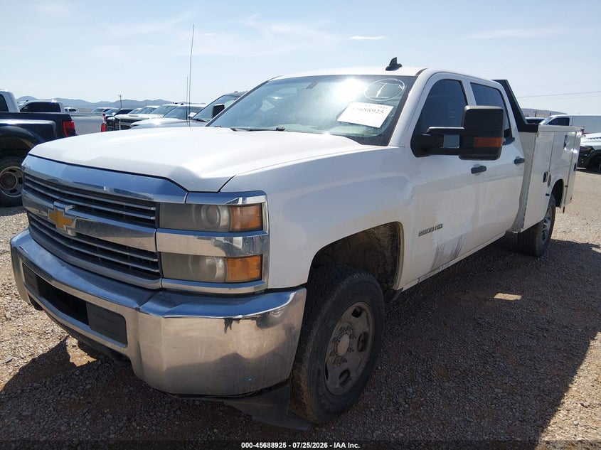 2017 CHEVROLET SILVERADO 2500HD auction photo 2