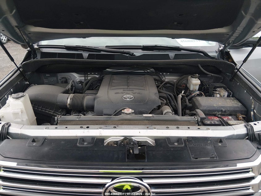 TOYOTA TUNDRA - zdjęcie 10