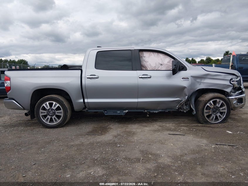 TOYOTA TUNDRA - zdjęcie 13