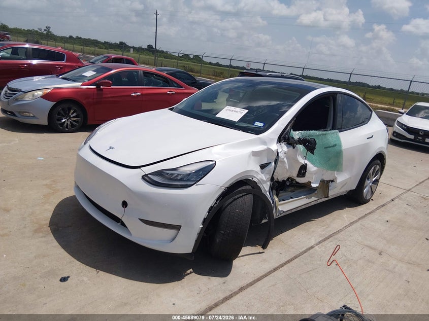 Фото 2 - TESLA MODEL Y