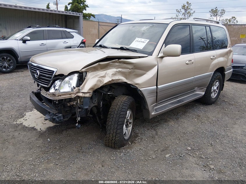2001 LEXUS LX 470 auction photo 2
