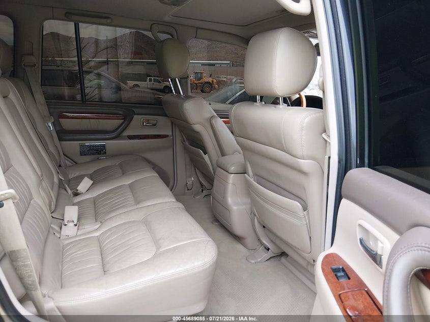 2001 LEXUS LX 470 auction photo 8