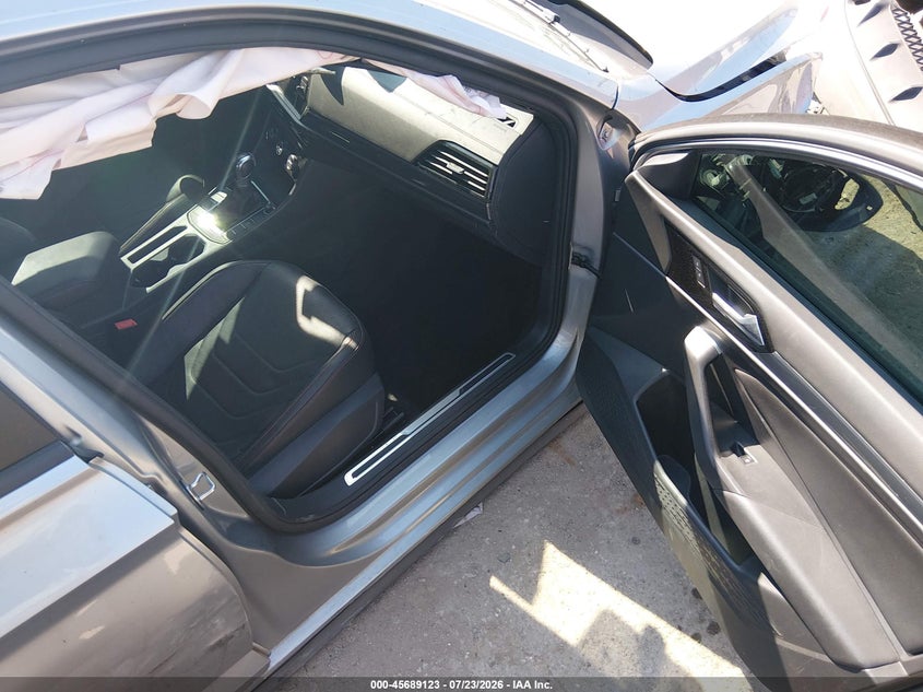 2019 VOLKSWAGEN JETTA GLI auction photo 5