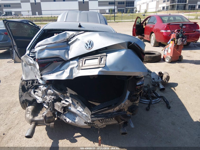 2019 VOLKSWAGEN JETTA GLI auction photo 6