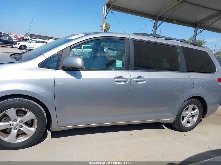2012 Toyota Sienna Le V6 8 Passenger VIN: 5TDKK3DC8CS237555 Lot: 45689162