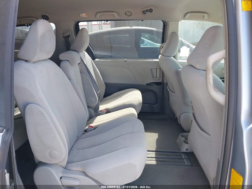 2012 Toyota Sienna Le V6 8 Passenger VIN: 5TDKK3DC8CS237555 Lot: 45689162