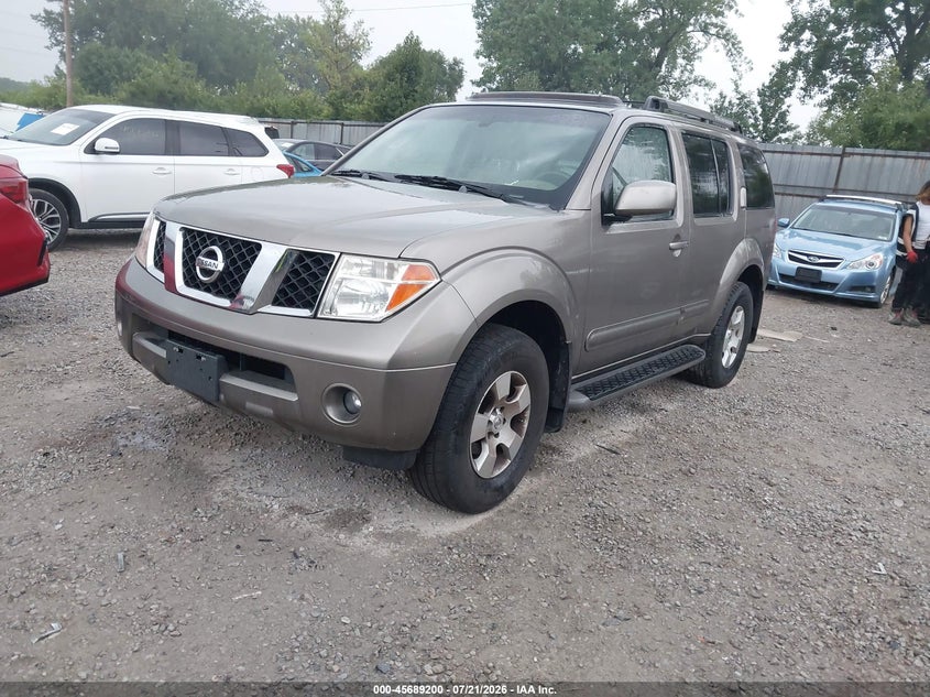 2005 NISSAN PATHFINDER auction photo 2