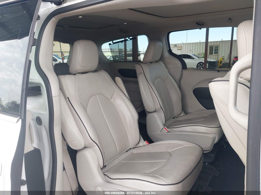 2018 Chrysler Pacifica Hybrid Limited VIN: 2C4RC1N72JR183404 Lot: 45689268