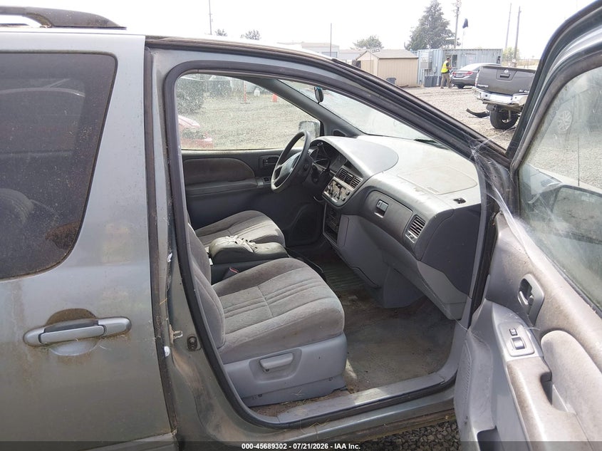 1999 TOYOTA SIENNA auction photo 5